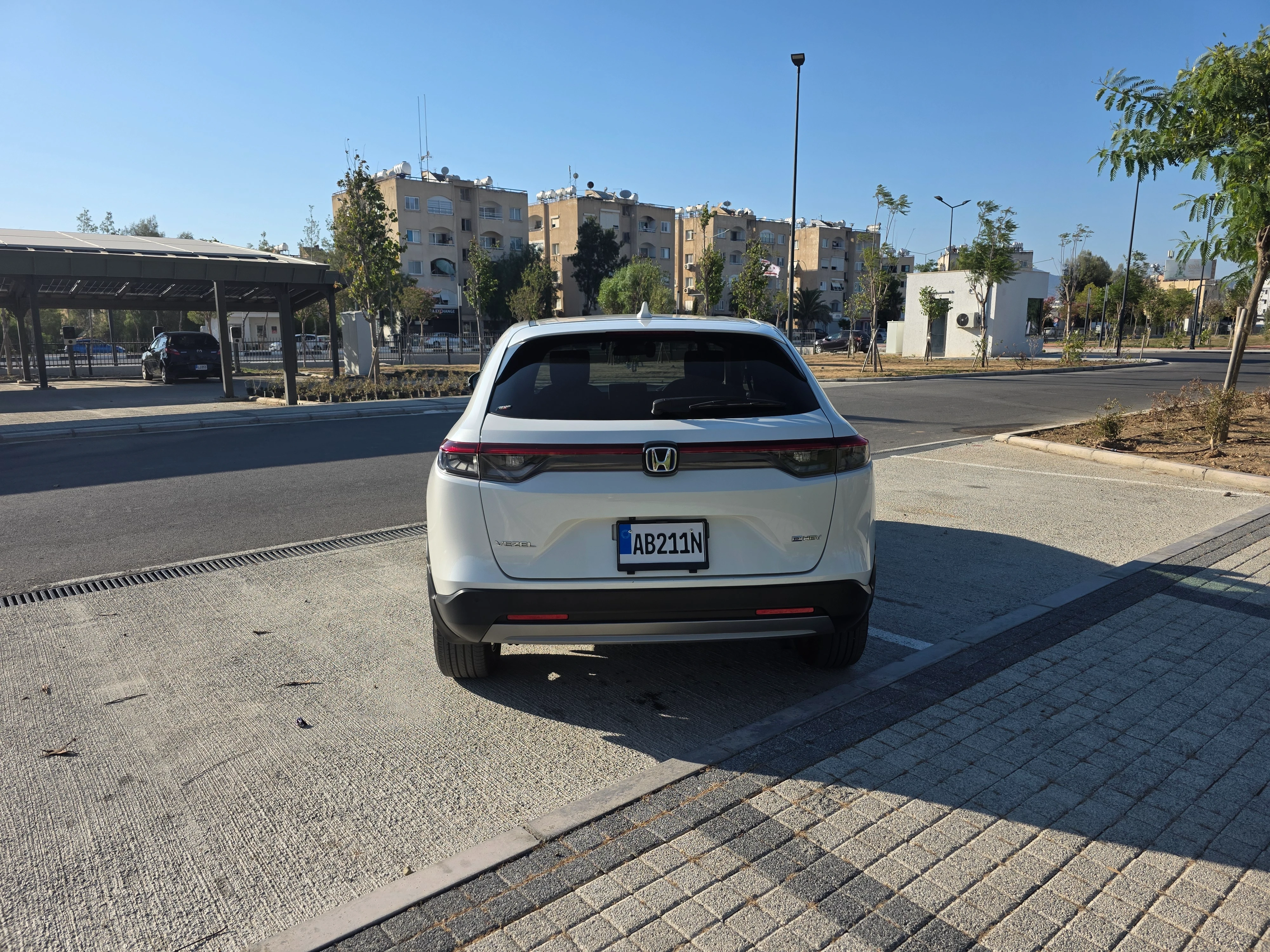 2021 Honda Vezel 1.5 i-VTEC Hybrid 4WD Automatic - Thumbnail 6