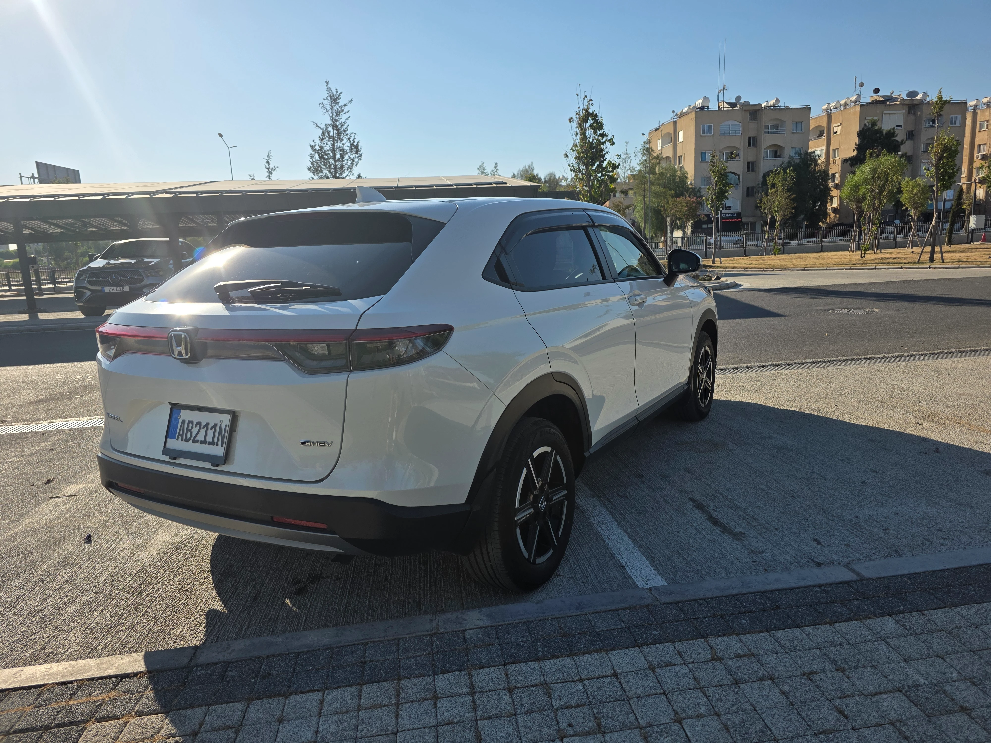 2021 Honda Vezel 1.5 i-VTEC Hybrid 4WD Automatic - Thumbnail 7