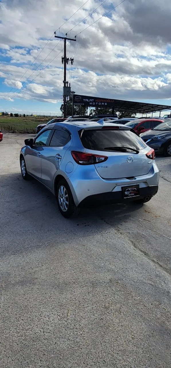 2019 Mazda Demio 1.5 16V Kıbrıs | KKTC İkinci El Satılık Araba - Thumbnail 6