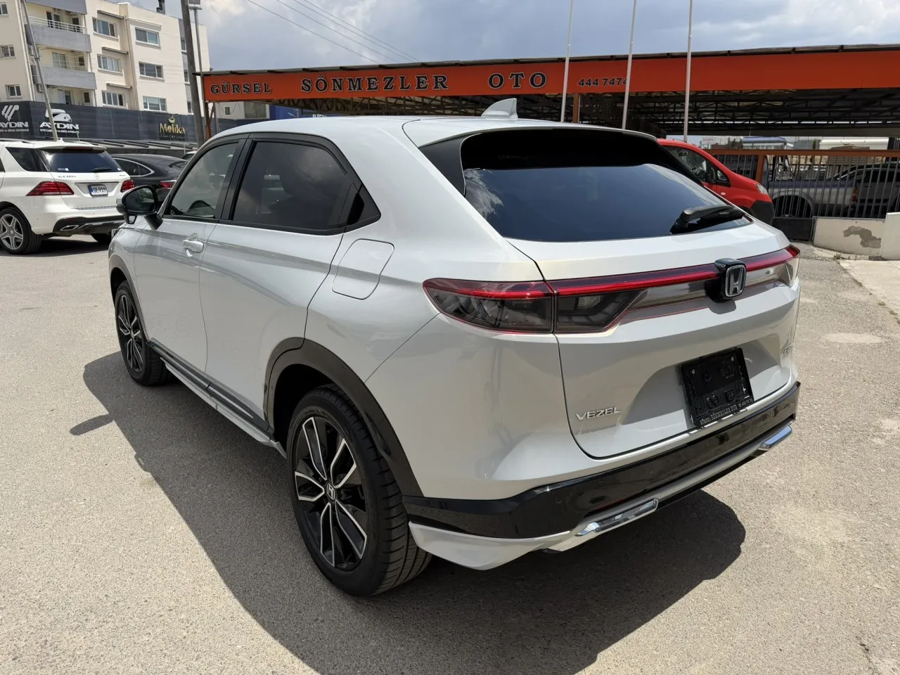 2022 Honda Vezel 1.5 i-VTEC Hybrid Automatic Kıbrıs | KKTC İkinci El Satılık Araba - Thumbnail 4