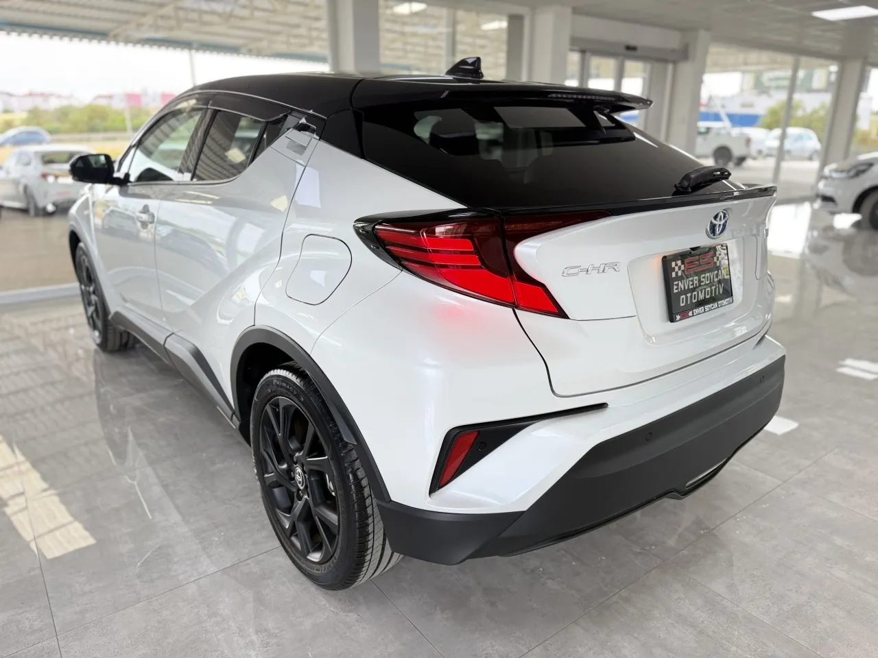 2023 Toyota C-HR 1.8 Hybrid Kıbrıs | KKTC İkinci El Satılık Araba - Thumbnail 6