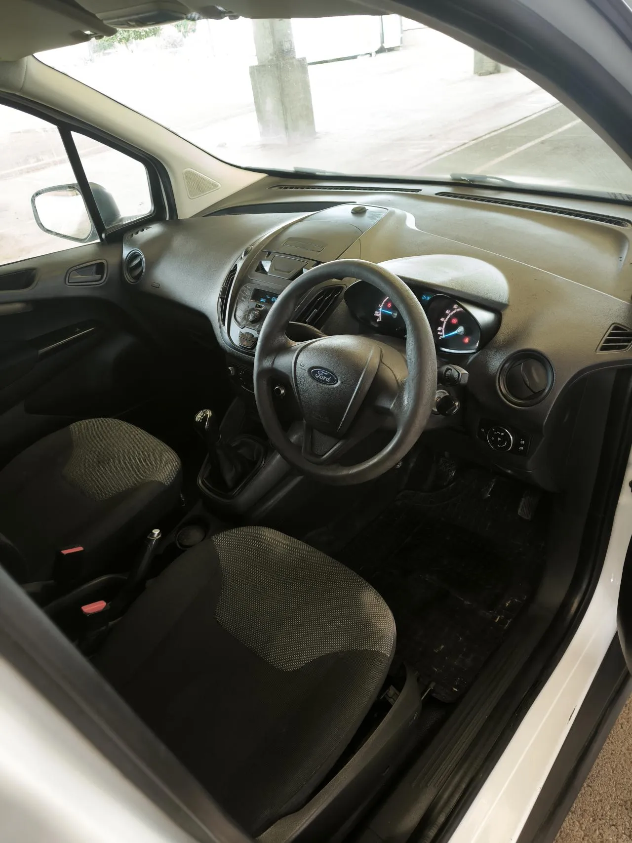 2015 Ford Tourneo Connect  Kıbrıs | KKTC İkinci El Satılık Araba - Thumbnail 2
