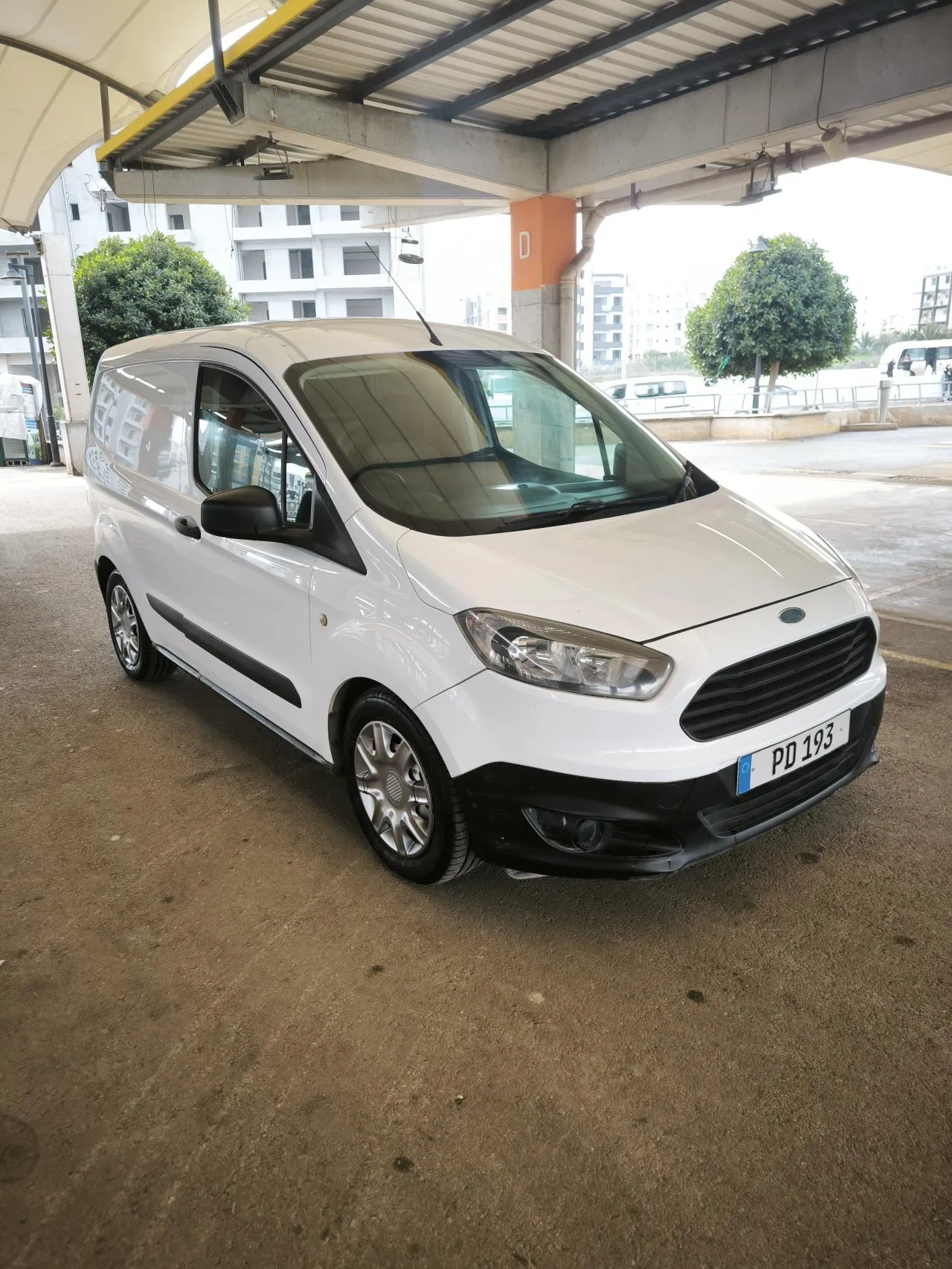 2015 Ford Tourneo Connect  Kıbrıs | KKTC İkinci El Satılık Araba - Thumbnail 3
