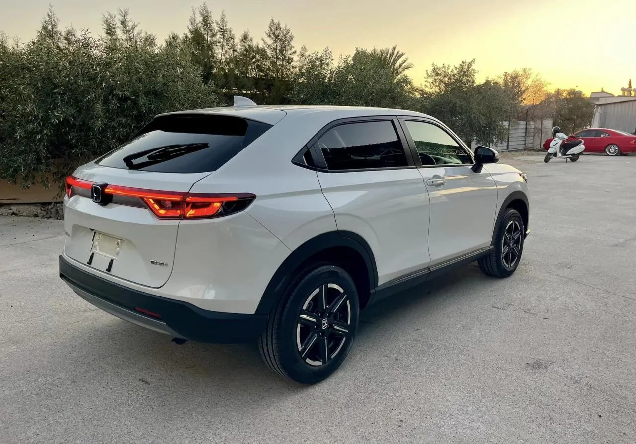 2024 Honda Vezel 1.5 i-VTEC Hybrid Automatic Kıbrıs | KKTC İkinci El Satılık Araba - Thumbnail 4