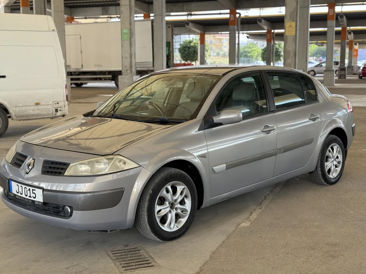 2004 Renault Megane 1.6 Kıbrıs | KKTC İkinci El Satılık Araba - Thumbnail 3