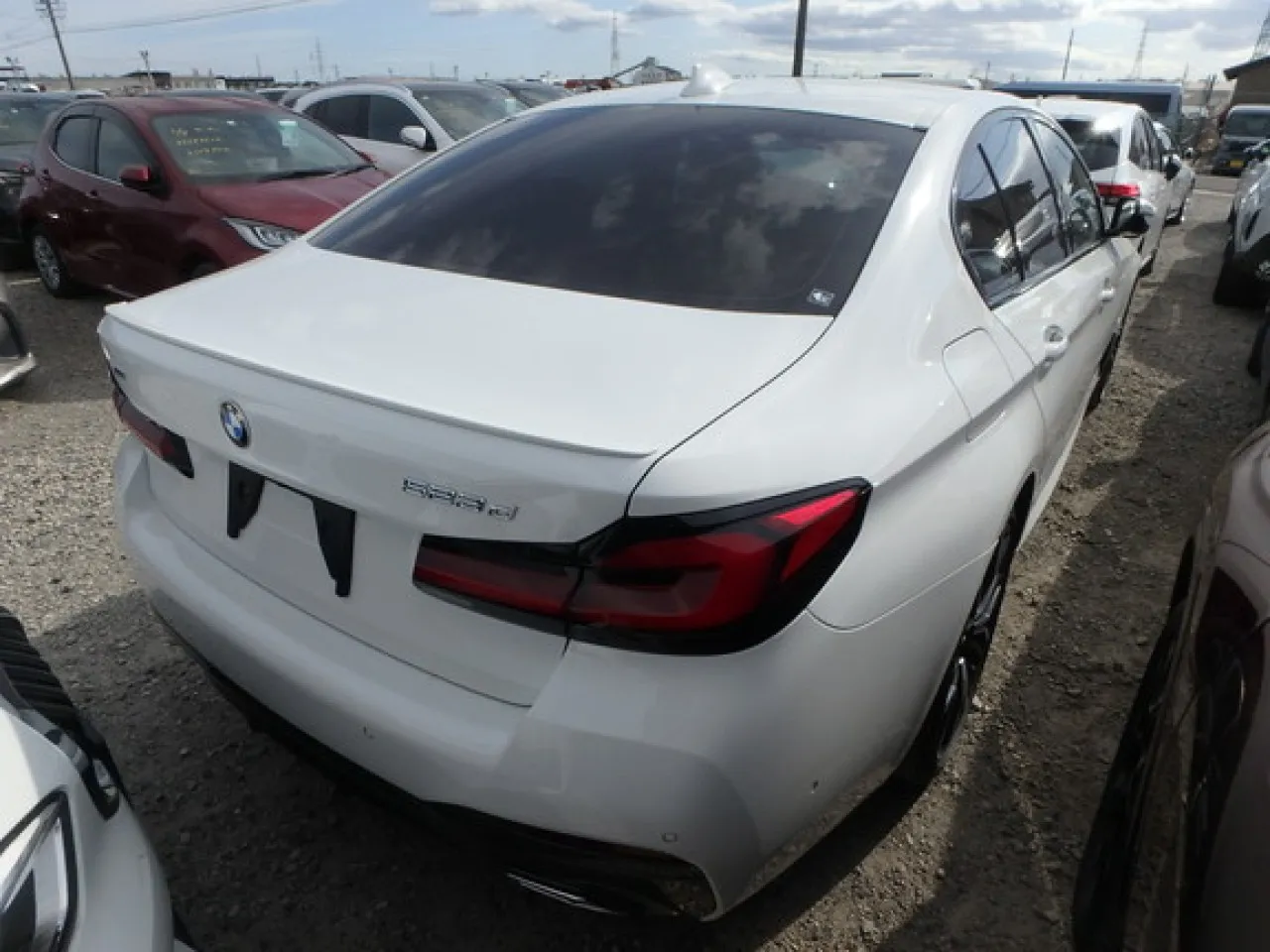 2021 BMW 5 Serisi 523 d xDrive Kıbrıs | KKTC İkinci El Satılık Araba - Thumbnail 3