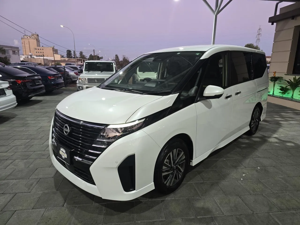 2023 Nissan Serena  Kıbrıs | KKTC İkinci El Satılık Araba - Thumbnail 2
