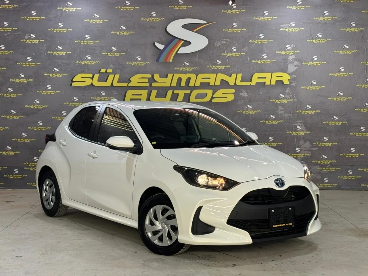 2023 Toyota Yaris 1.5 Hybrid Kıbrıs | KKTC İkinci El Satılık Araba - Fotoğraf 1