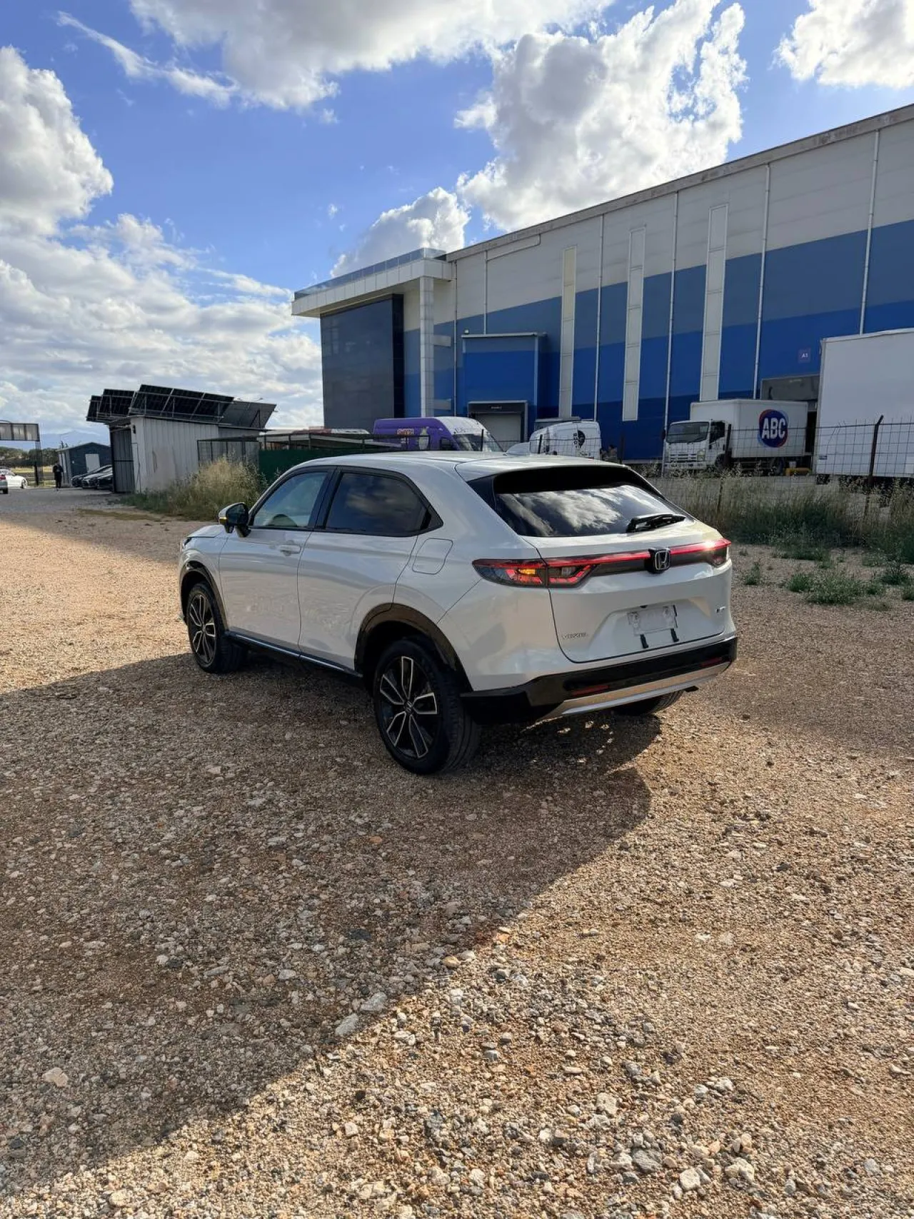 2022 Honda Vezel 1.5 i-VTEC Hybrid Automatic Kıbrıs | KKTC İkinci El Satılık Araba - Thumbnail 4