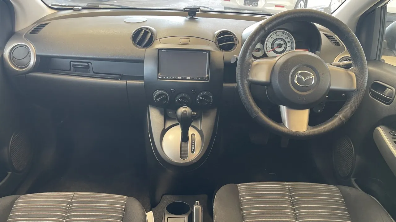 2007 Mazda Demio 1.3i Kıbrıs | KKTC İkinci El Satılık Araba - Thumbnail 2