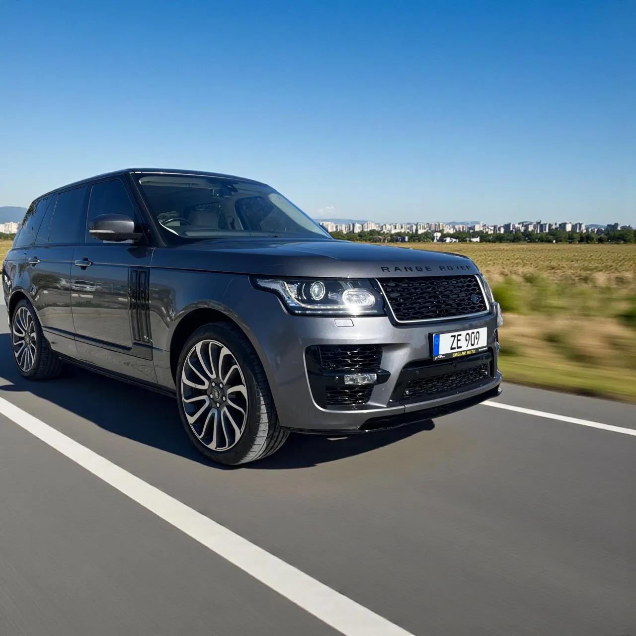 2014 Land Rover Range Rover 4.4 V8 Kıbrıs | KKTC İkinci El Satılık Araba - Thumbnail 2