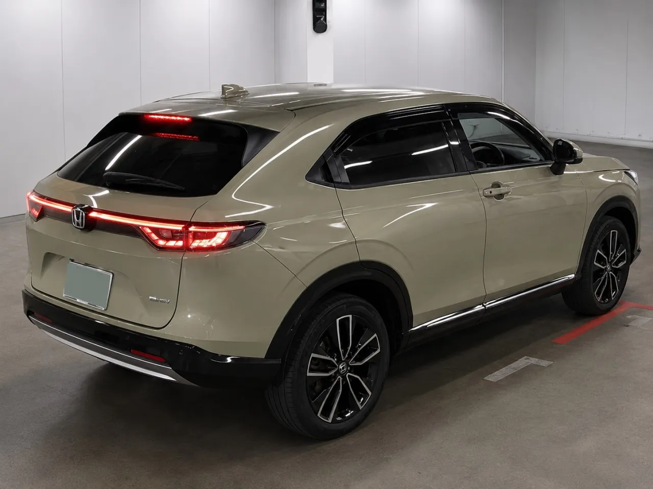 2022 Honda Vezel 1.5 i-VTEC Hybrid Automatic Kıbrıs | KKTC İkinci El Satılık Araba - Thumbnail 4