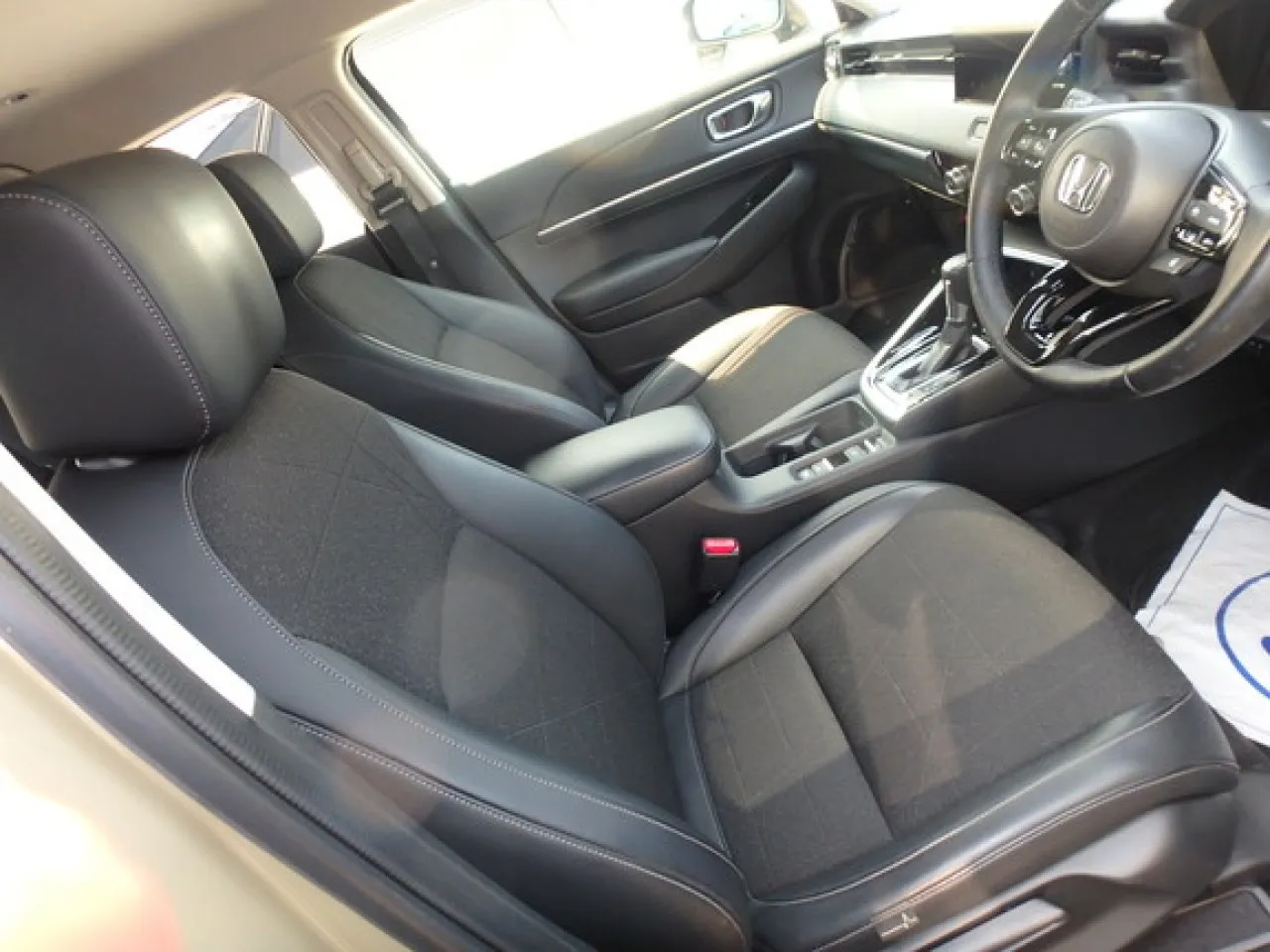 2022 Honda Vezel 1.5 i-VTEC Hybrid Automatic Kıbrıs | KKTC İkinci El Satılık Araba - Thumbnail 6