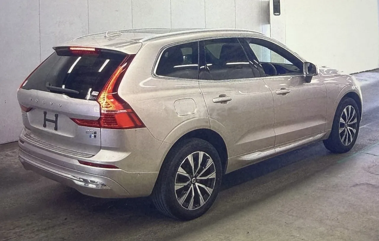 2023 Volvo XC60 2.0 B5 Kıbrıs | KKTC İkinci El Satılık Araba - Thumbnail 3