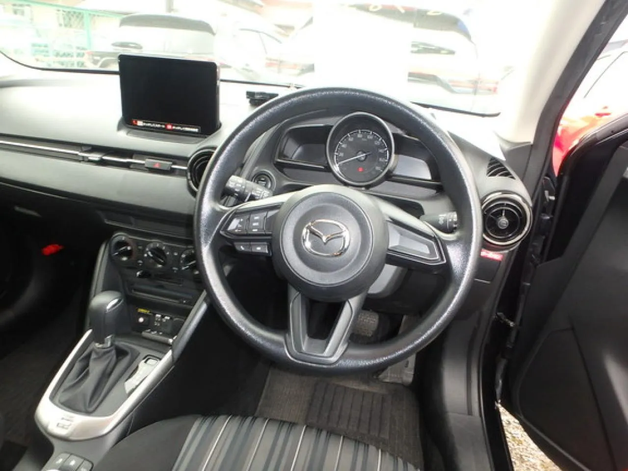 2022 Mazda 2 1.5 Sky-G Kıbrıs | KKTC İkinci El Satılık Araba - Thumbnail 5