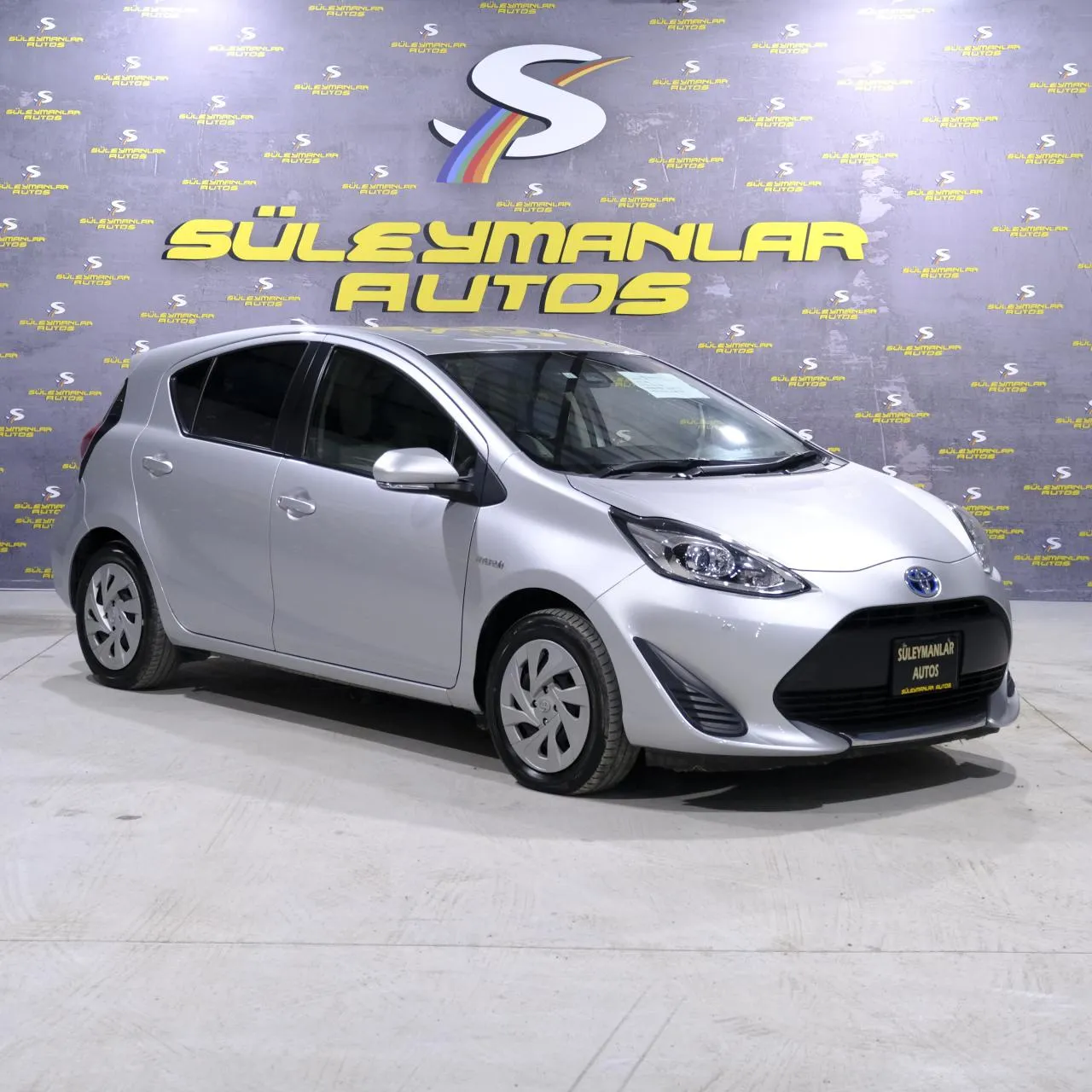 2020 Toyota Aqua 1.5 Hybrit Kıbrıs | KKTC İkinci El Satılık Araba - Fotoğraf 1