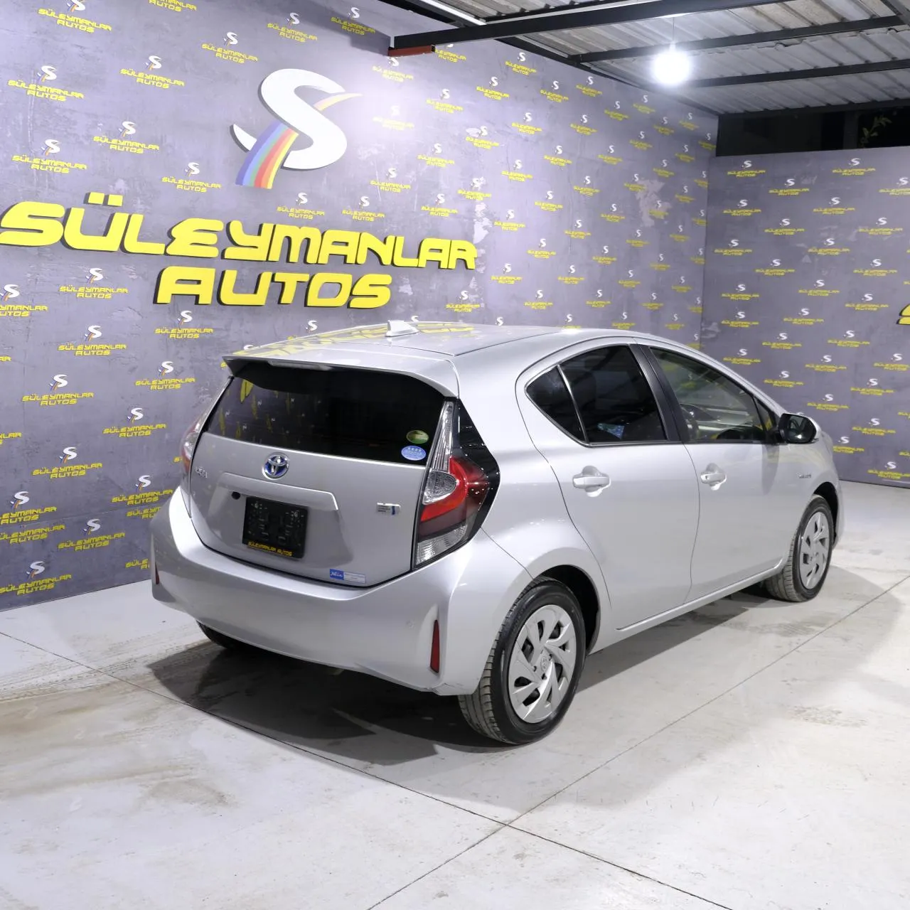 2020 Toyota Aqua 1.5 Hybrit Kıbrıs | KKTC İkinci El Satılık Araba - Thumbnail 4