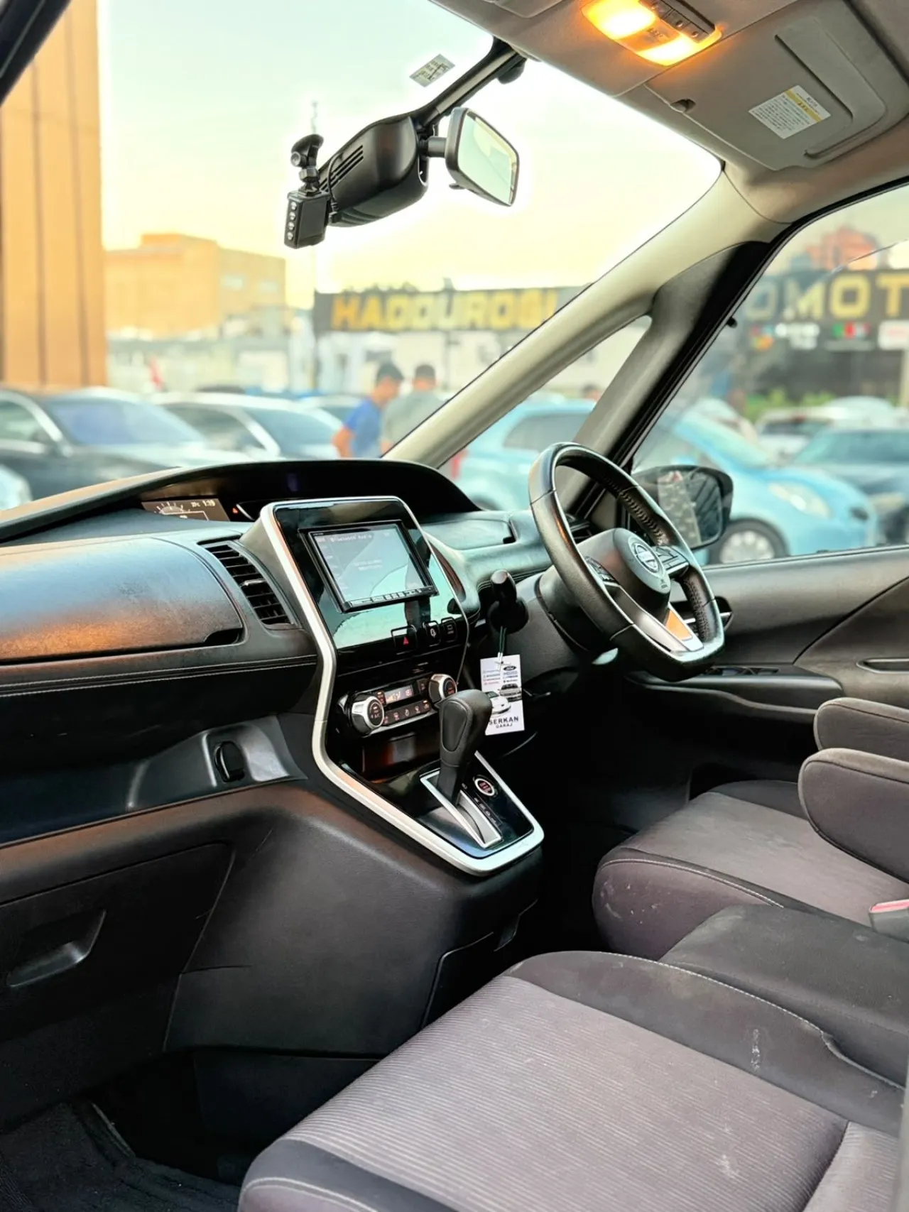 2019 Nissan Serena  Kıbrıs | KKTC İkinci El Satılık Araba - Thumbnail 2