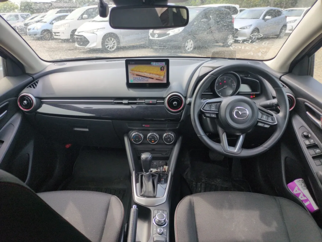 2022 Mazda 2 1.5 Skyactiv-D Kıbrıs | KKTC İkinci El Satılık Araba - Thumbnail 6