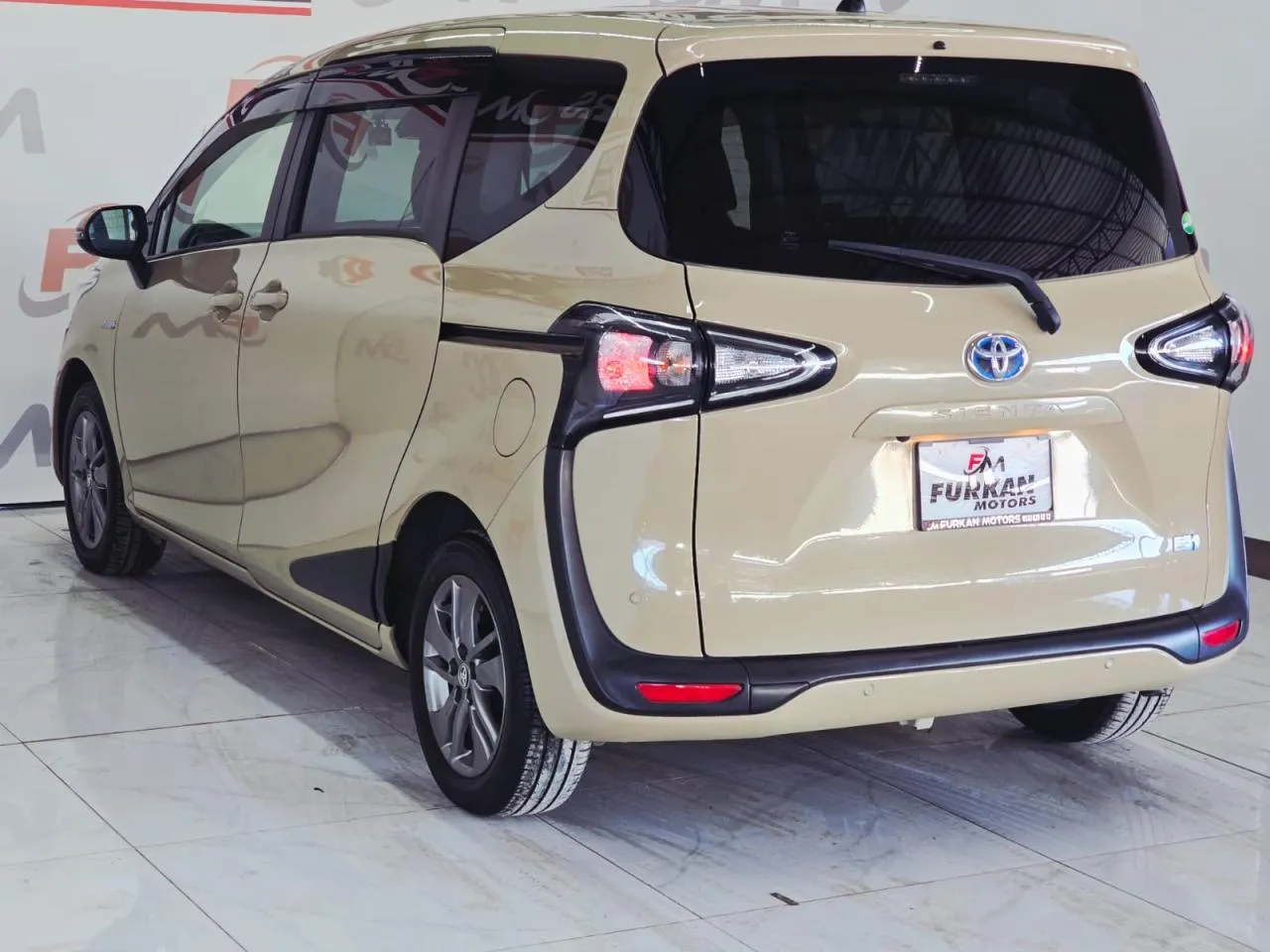 2020 Toyota Sienta 1.5 Hybrid CVT Kıbrıs | KKTC İkinci El Satılık Araba - Thumbnail 3
