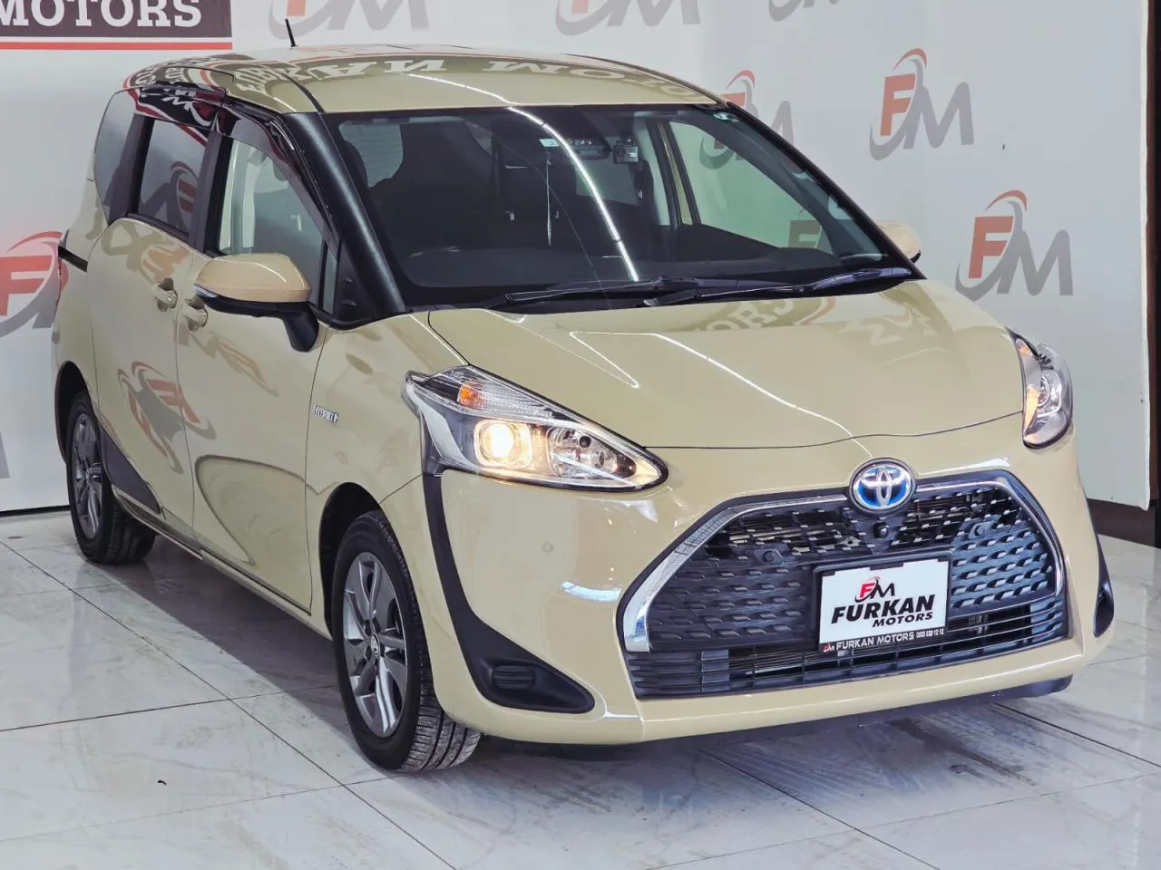 2020 Toyota Sienta 1.5 Hybrid CVT Kıbrıs | KKTC İkinci El Satılık Araba - Thumbnail 4
