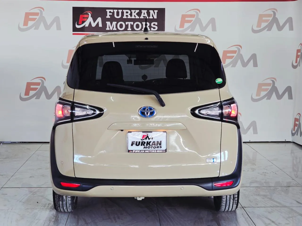 2020 Toyota Sienta 1.5 Hybrid CVT Kıbrıs | KKTC İkinci El Satılık Araba - Thumbnail 6