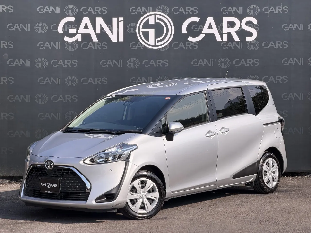 2022 Toyota Sienta 1.5 i Kıbrıs | KKTC İkinci El Satılık Araba - Thumbnail 2
