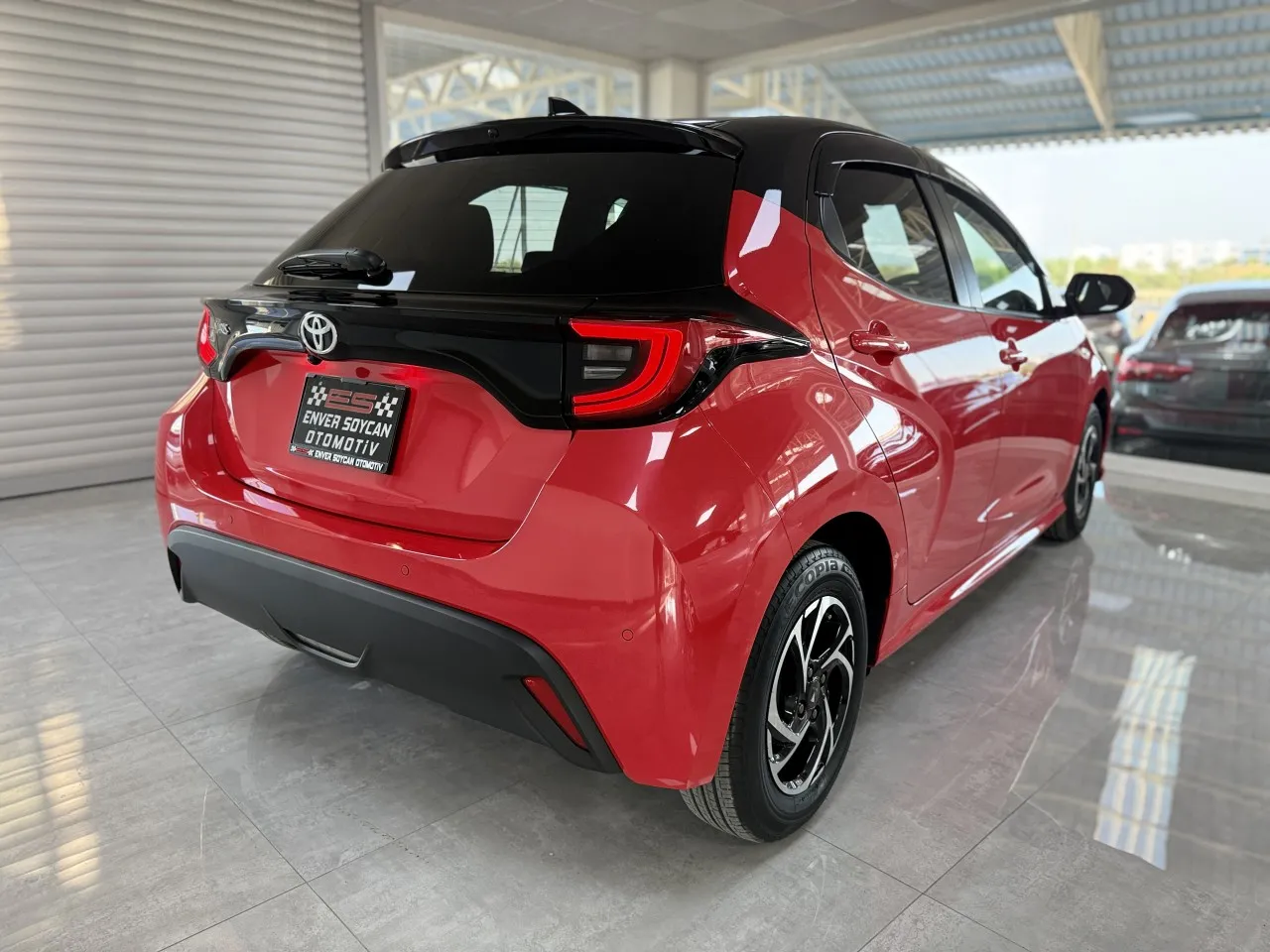 2024 Toyota Yaris 1.5 Kıbrıs | KKTC İkinci El Satılık Araba - Thumbnail 5