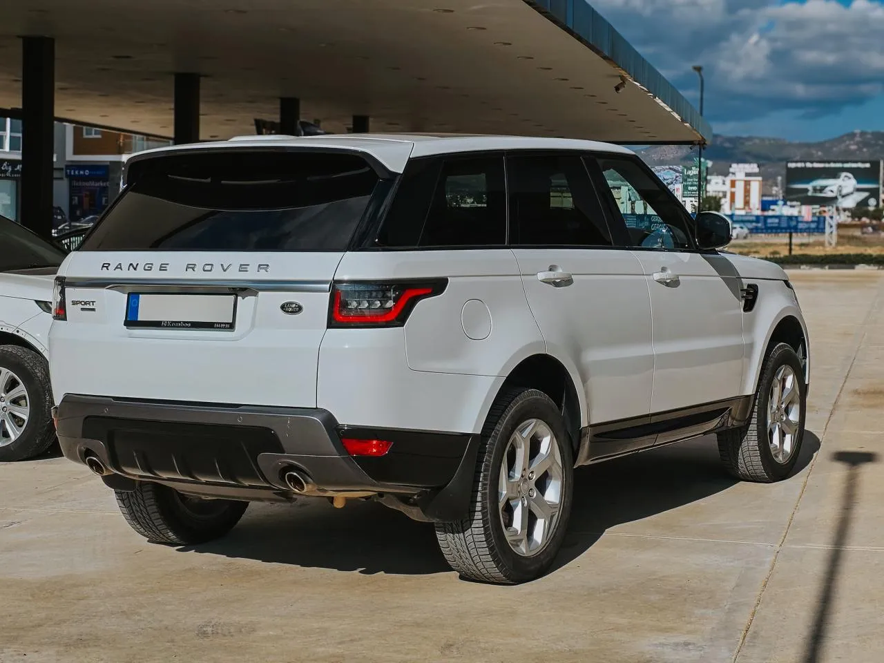 2019 Land Rover Range Rover Sport 2.0 SD4 Kıbrıs | KKTC İkinci El Satılık Araba - Thumbnail 3