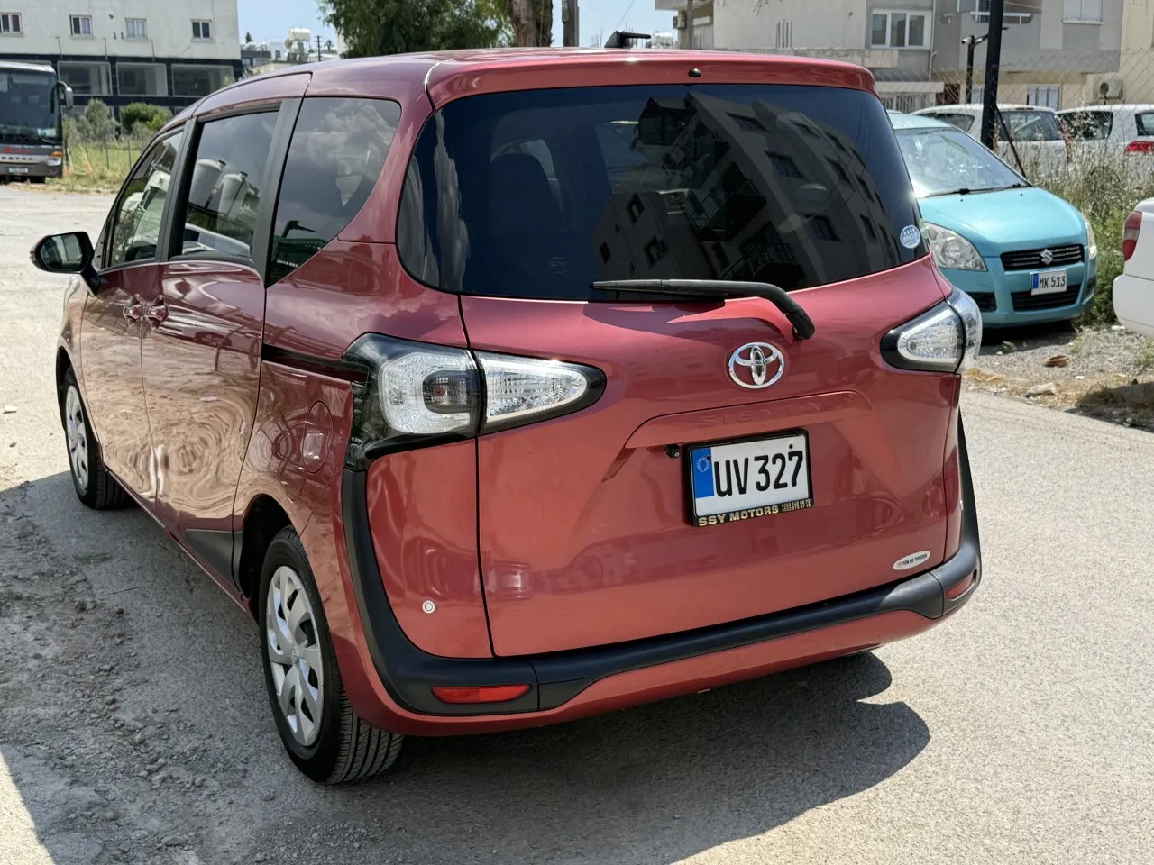 2019 Toyota Sienta 1.5 CVT-i Kıbrıs | KKTC İkinci El Satılık Araba - Thumbnail 8