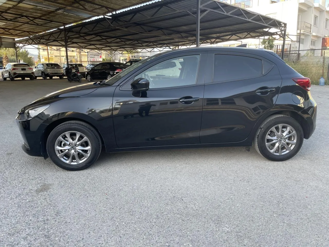 2021 Mazda 2 1.5 Skyactiv-D Kıbrıs | KKTC İkinci El Satılık Araba - Thumbnail 6