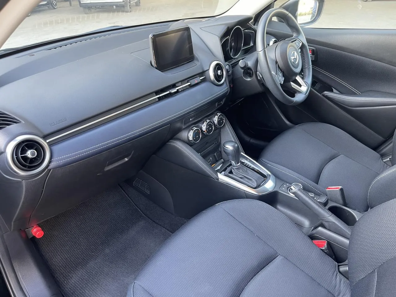 2021 Mazda 2 1.5 Skyactiv-D Kıbrıs | KKTC İkinci El Satılık Araba - Thumbnail 8