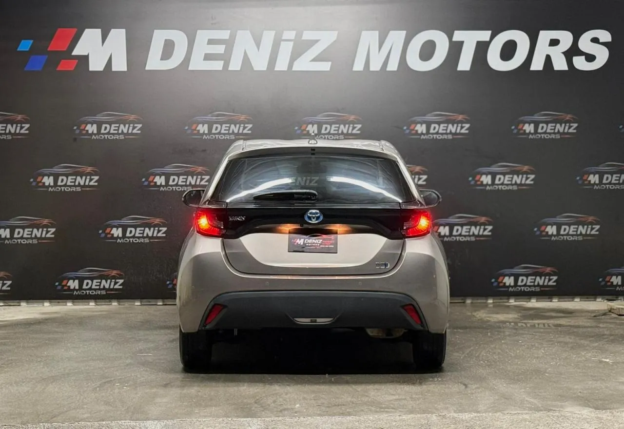 2022 Toyota Yaris 1.5 Hybrid Kıbrıs | KKTC İkinci El Satılık Araba - Thumbnail 3