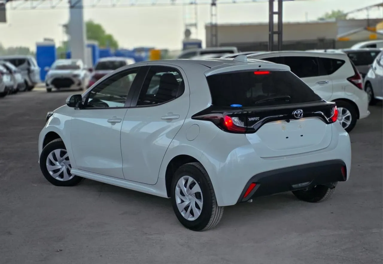 2023 Toyota Yaris 1.5 Kıbrıs | KKTC İkinci El Satılık Araba - Thumbnail 4