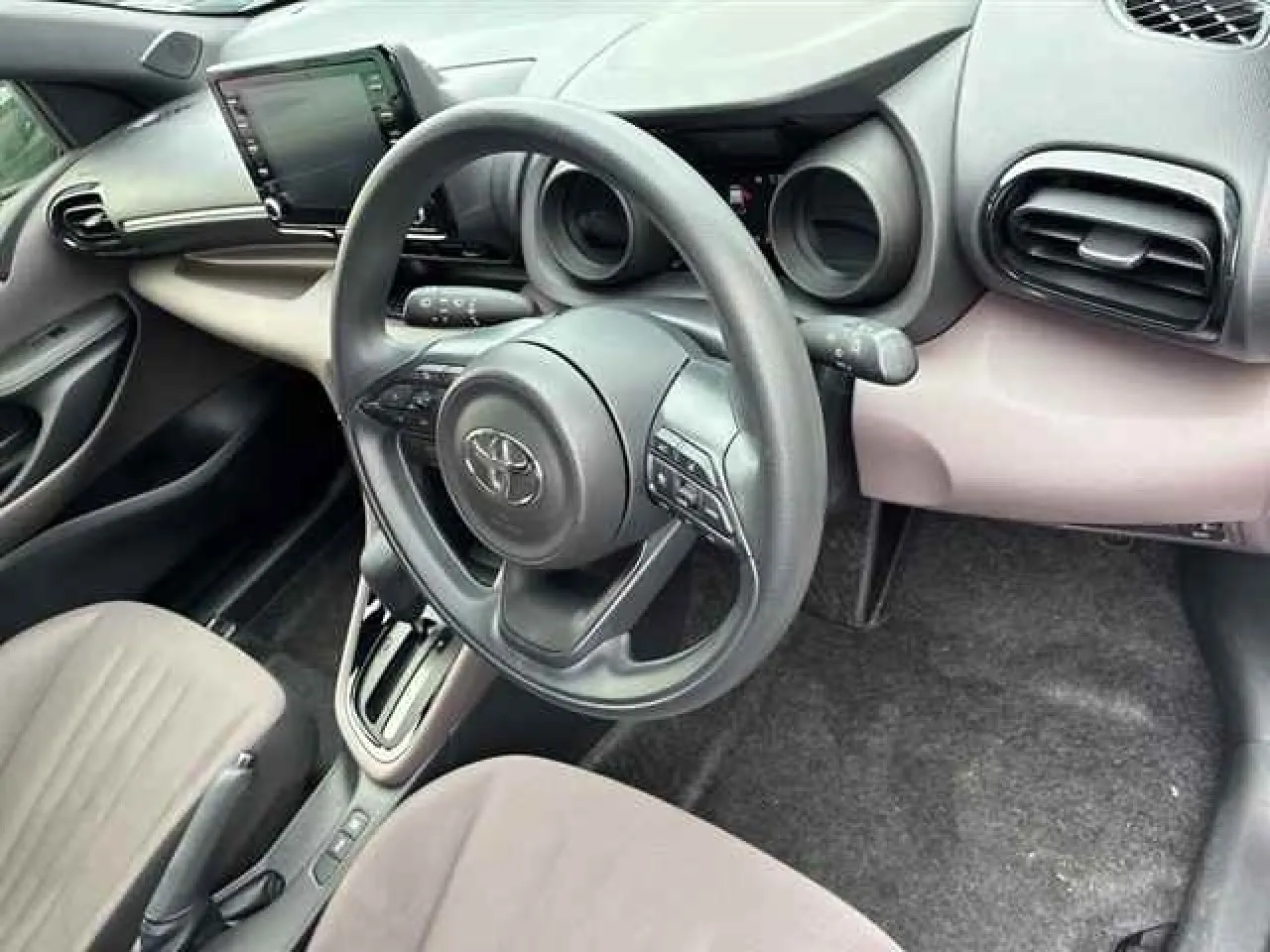 2022 Toyota Yaris 1.5 Kıbrıs | KKTC İkinci El Satılık Araba - Thumbnail 5