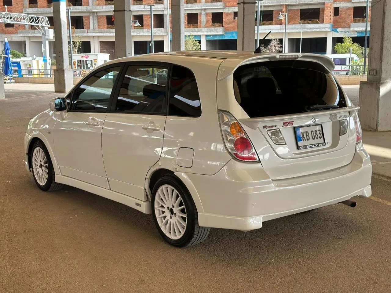 2005 Suzuki Aerio 1.5 i 16V Kıbrıs | KKTC İkinci El Satılık Araba - Thumbnail 5