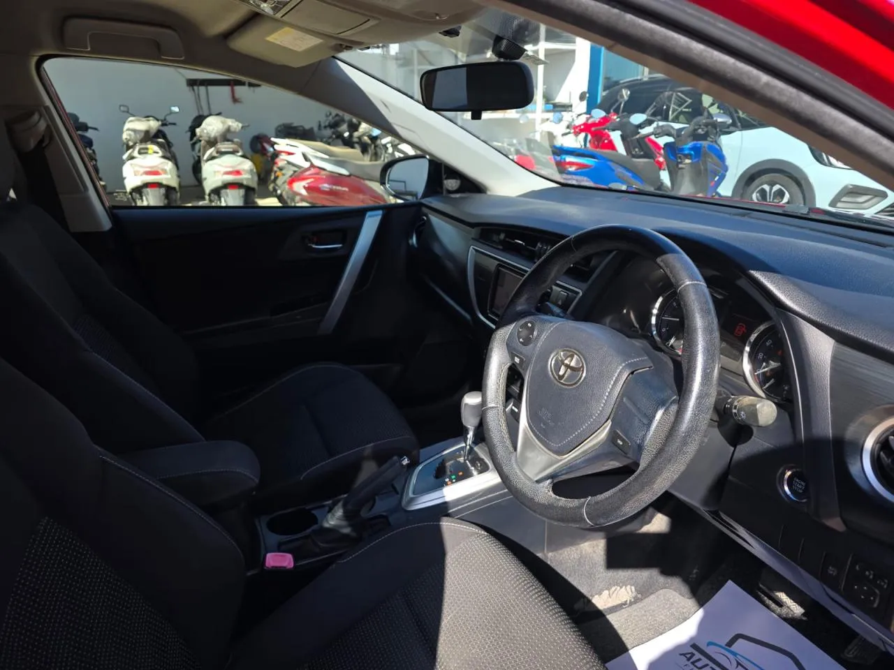 2014 Toyota Auris 1.5 Kıbrıs | KKTC İkinci El Satılık Araba - Thumbnail 5