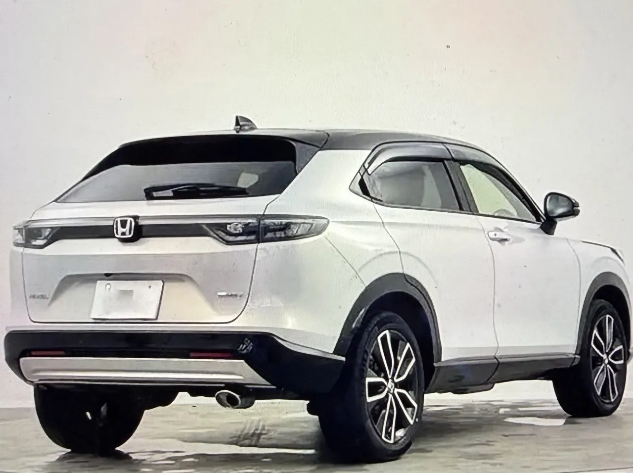 2022 Honda Vezel 1.5 i-VTEC Hybrid Automatic Kıbrıs | KKTC İkinci El Satılık Araba - Thumbnail 4