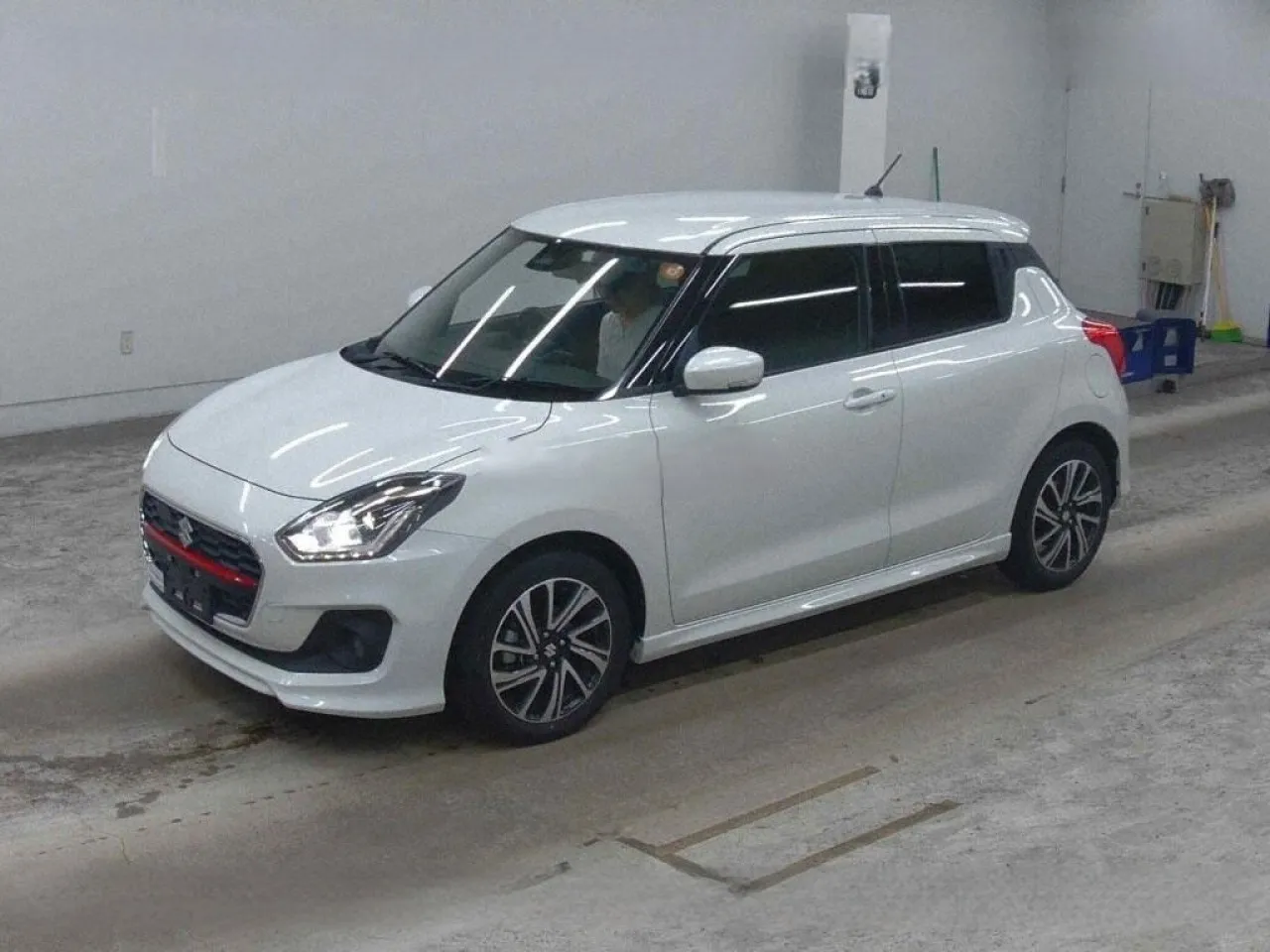 2022 Suzuki Swift 1.2 Kıbrıs | KKTC İkinci El Satılık Araba - Thumbnail 3