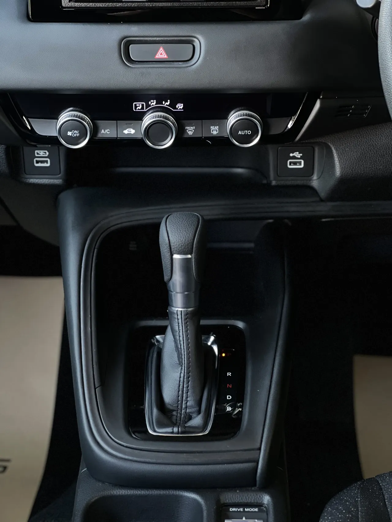 2023 Honda Vezel 1.5 i-VTEC Hybrid Automatic Kıbrıs | KKTC İkinci El Satılık Araba - Thumbnail 8