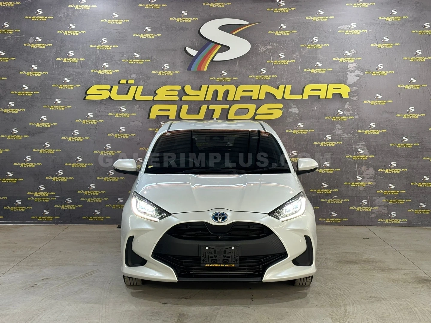 2023 Toyota Yaris 1.5 Hybrid Kıbrıs | KKTC İkinci El Satılık Araba - Thumbnail 3