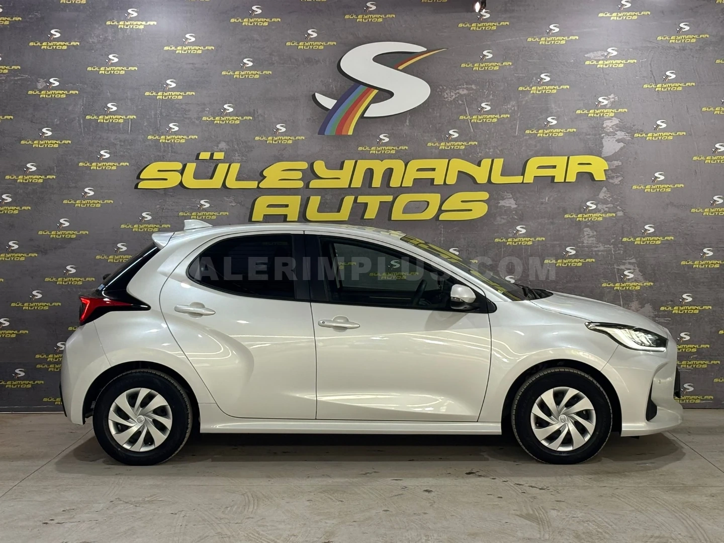 2023 Toyota Yaris 1.5 Hybrid Kıbrıs | KKTC İkinci El Satılık Araba - Thumbnail 5