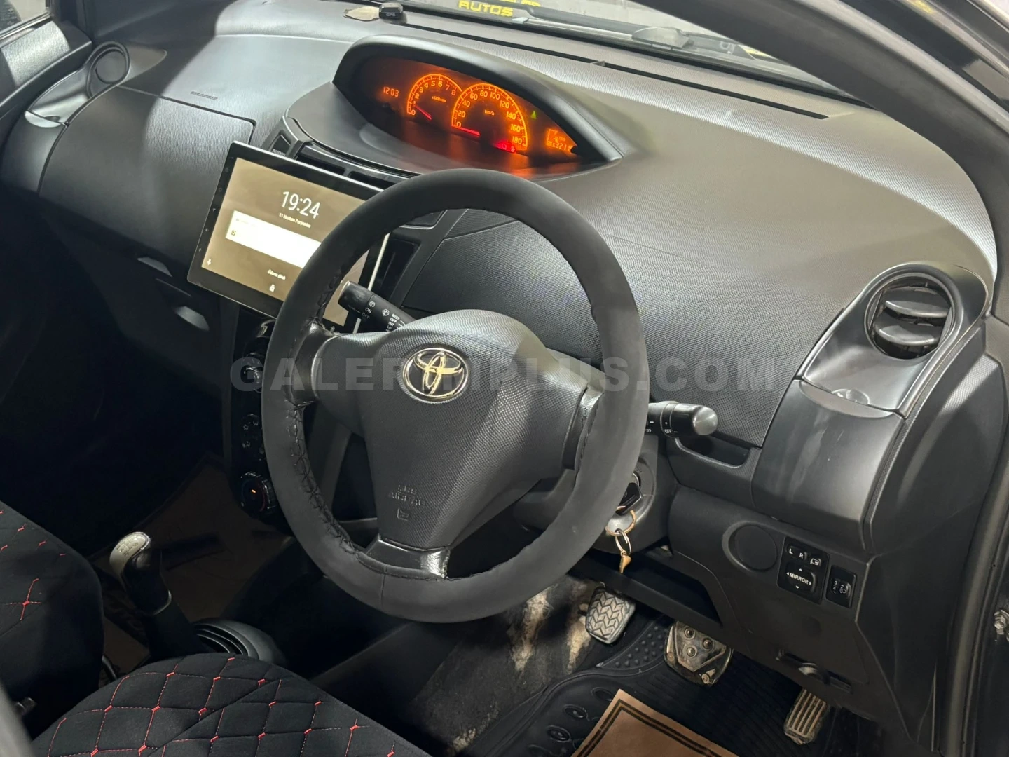 2005 Toyota Vitz  Kıbrıs | KKTC İkinci El Satılık Araba - Thumbnail 6