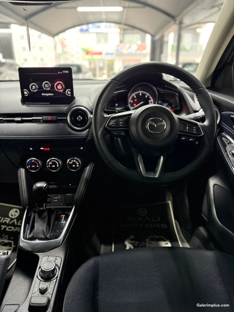 2023 Mazda 2 1.5 Skyactiv-D Kıbrıs | KKTC İkinci El Satılık Araba - Thumbnail 4