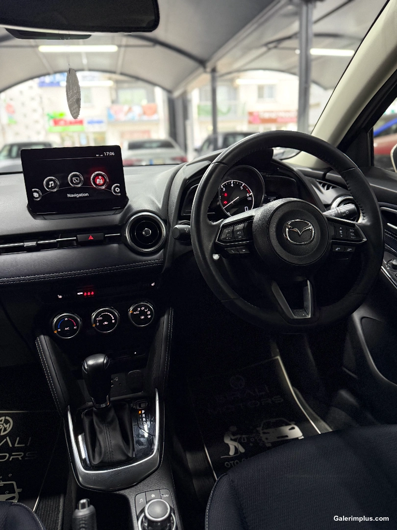 2023 Mazda 2 1.5 Skyactiv-D Kıbrıs | KKTC İkinci El Satılık Araba - Thumbnail 5