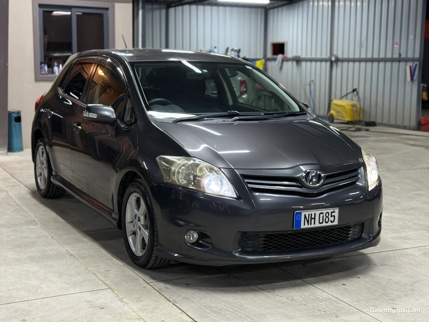 2010 Toyota Auris 1.5 Kıbrıs | KKTC İkinci El Satılık Araba - Thumbnail 3