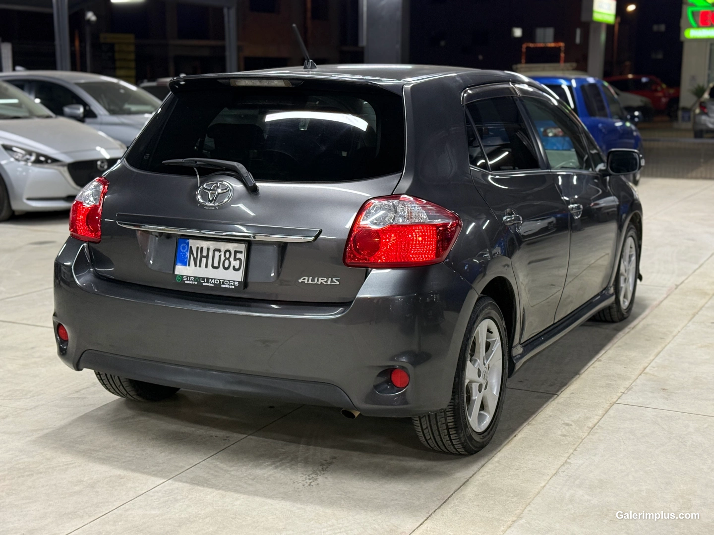 2010 Toyota Auris 1.5 Kıbrıs | KKTC İkinci El Satılık Araba - Thumbnail 4