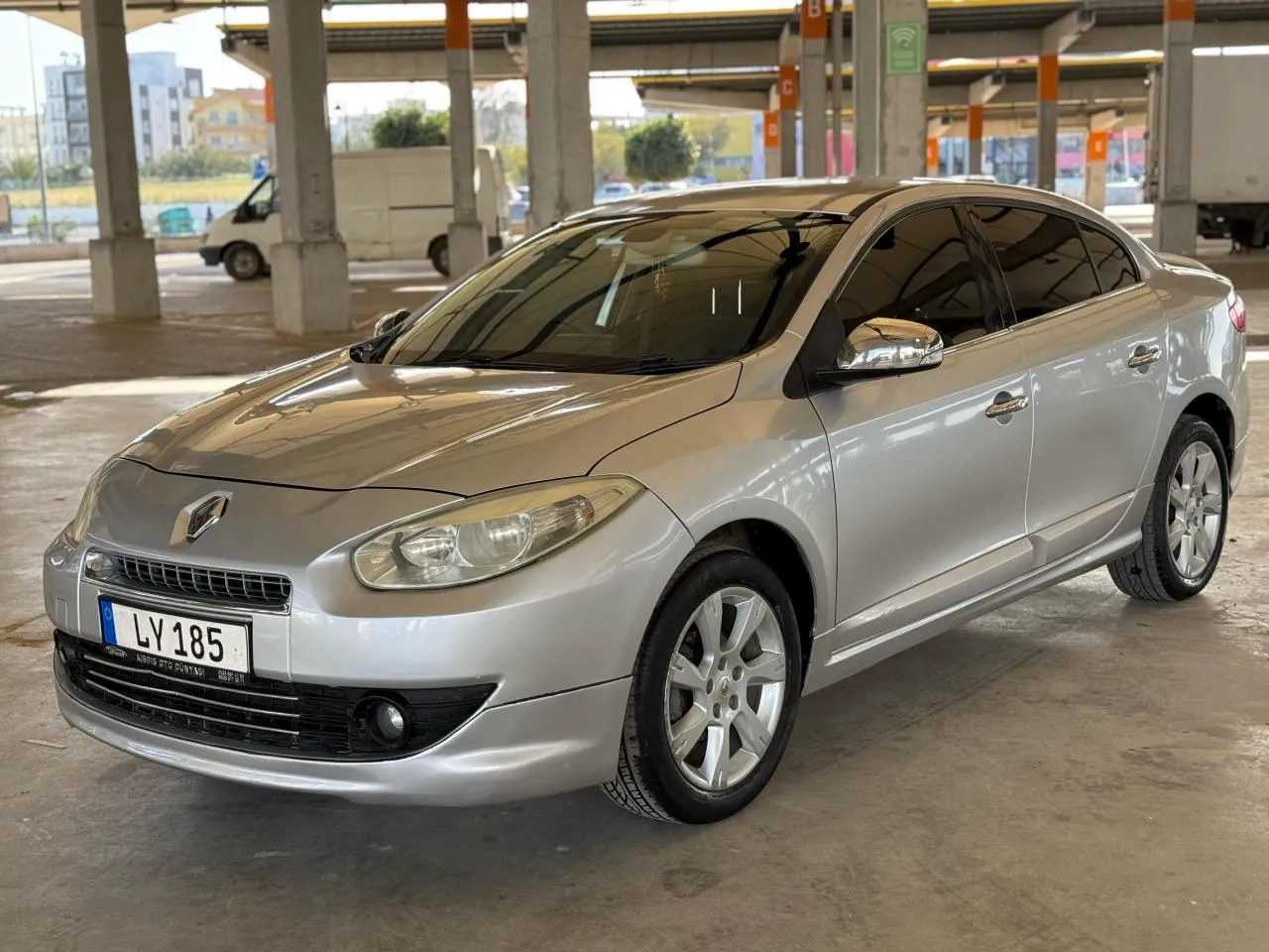 2012 Renault Fluence 1.6 Kıbrıs | KKTC İkinci El Satılık Araba - Thumbnail 2