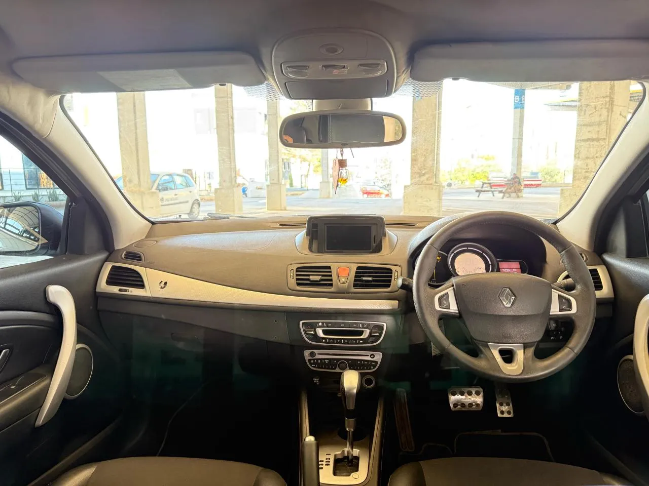 2012 Renault Fluence 1.6 Kıbrıs | KKTC İkinci El Satılık Araba - Thumbnail 8