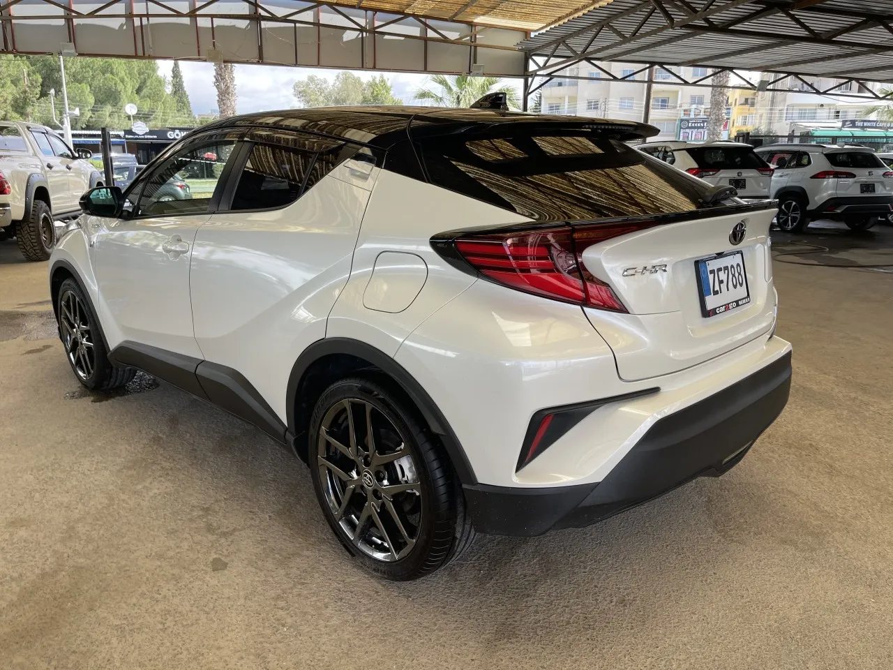 2020 Toyota C-HR 1.8 Hybrid Kıbrıs | KKTC İkinci El Satılık Araba - Thumbnail 2